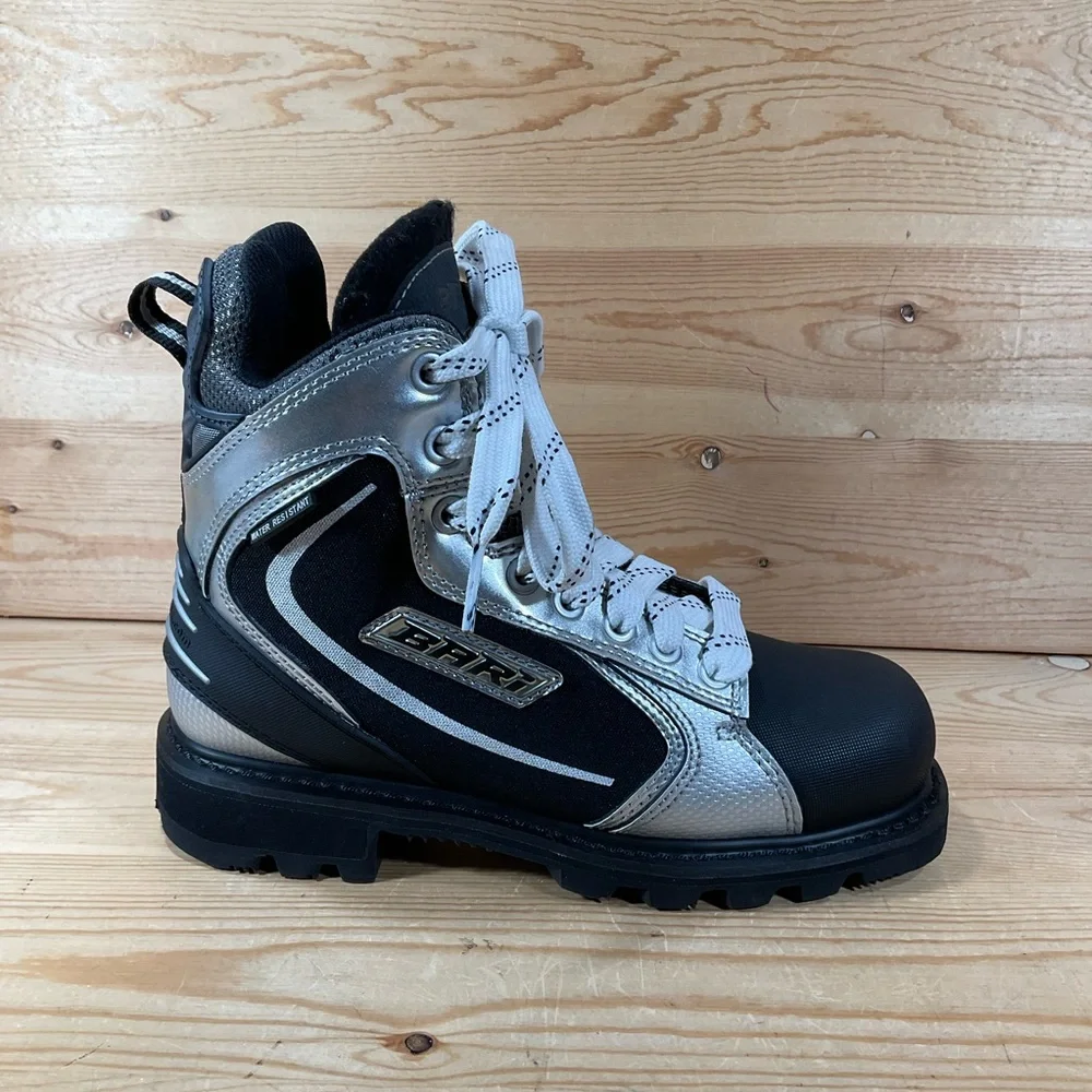 NWOB Bari Hockey Skate Boots Rookie Kids 5.5 M Black Silver Water Resistant